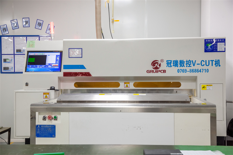 12、數(shù)控V-CUT機.jpg